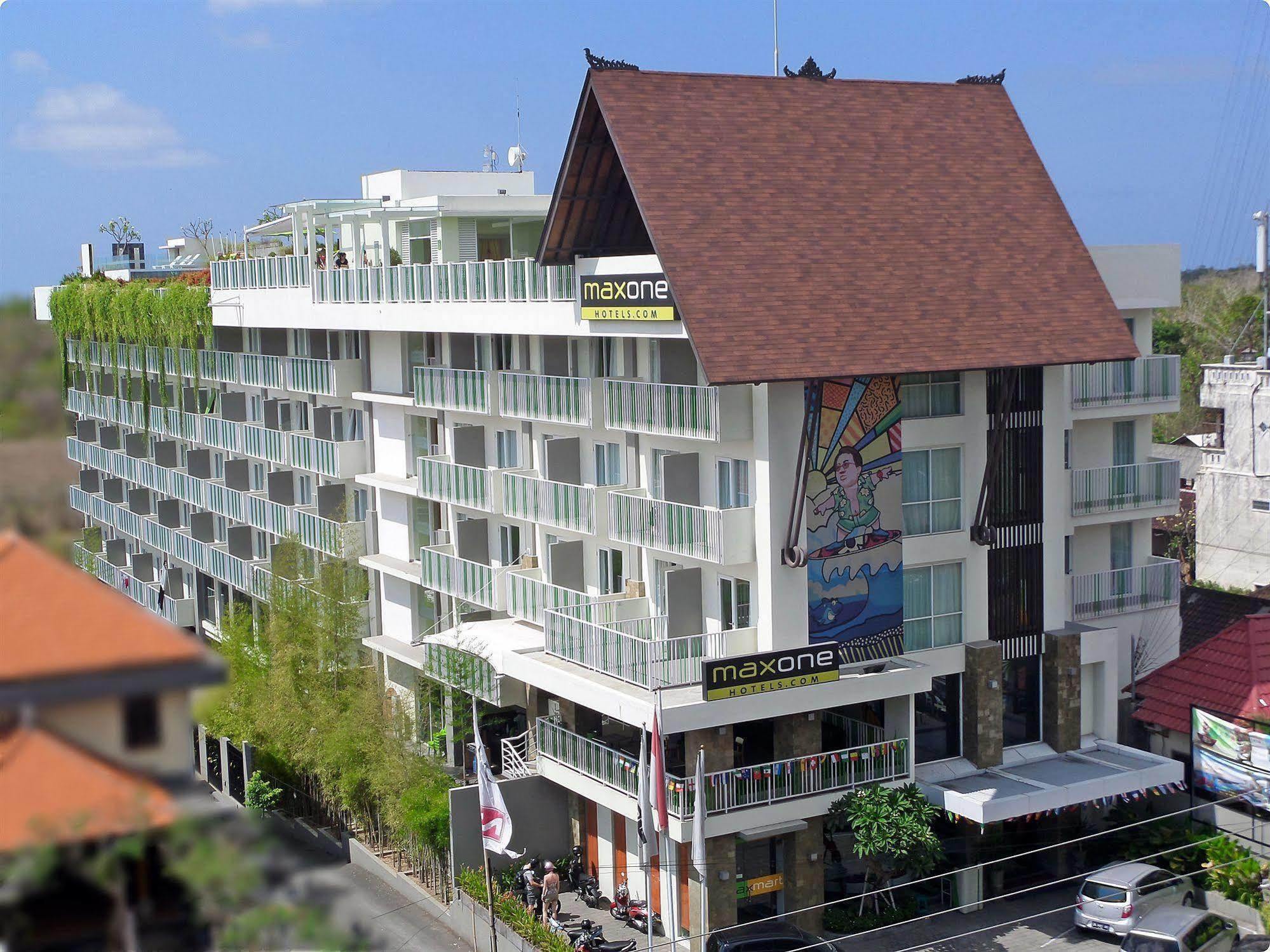 武吉金巴兰麦克斯万酒店 外观 照片